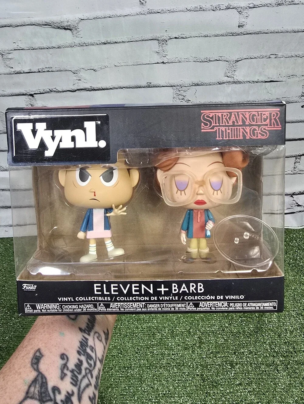 Stranger Things Eleven Collectable Toy Bundle Funko \ The Netfilx Shop